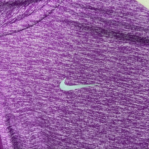 Nike Purple 1/2 Zip Long Sleeve Running Top Size Medium Sweat Wicking Active Top - Picture 7 of 14